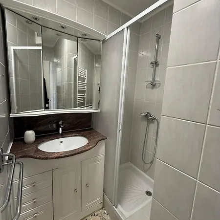 T2 A Canet Plage, Climatisation, Balcon, 50 M De La Plage Апартаменты Кане